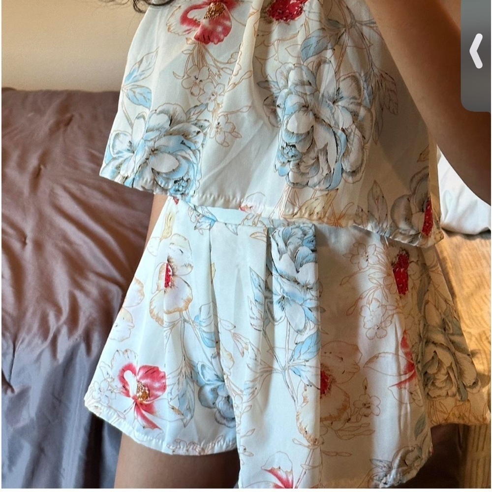 MILITARY HIPPIE Romantic Ruffles & Roses Romper Size Medium - Picture 4 of 6